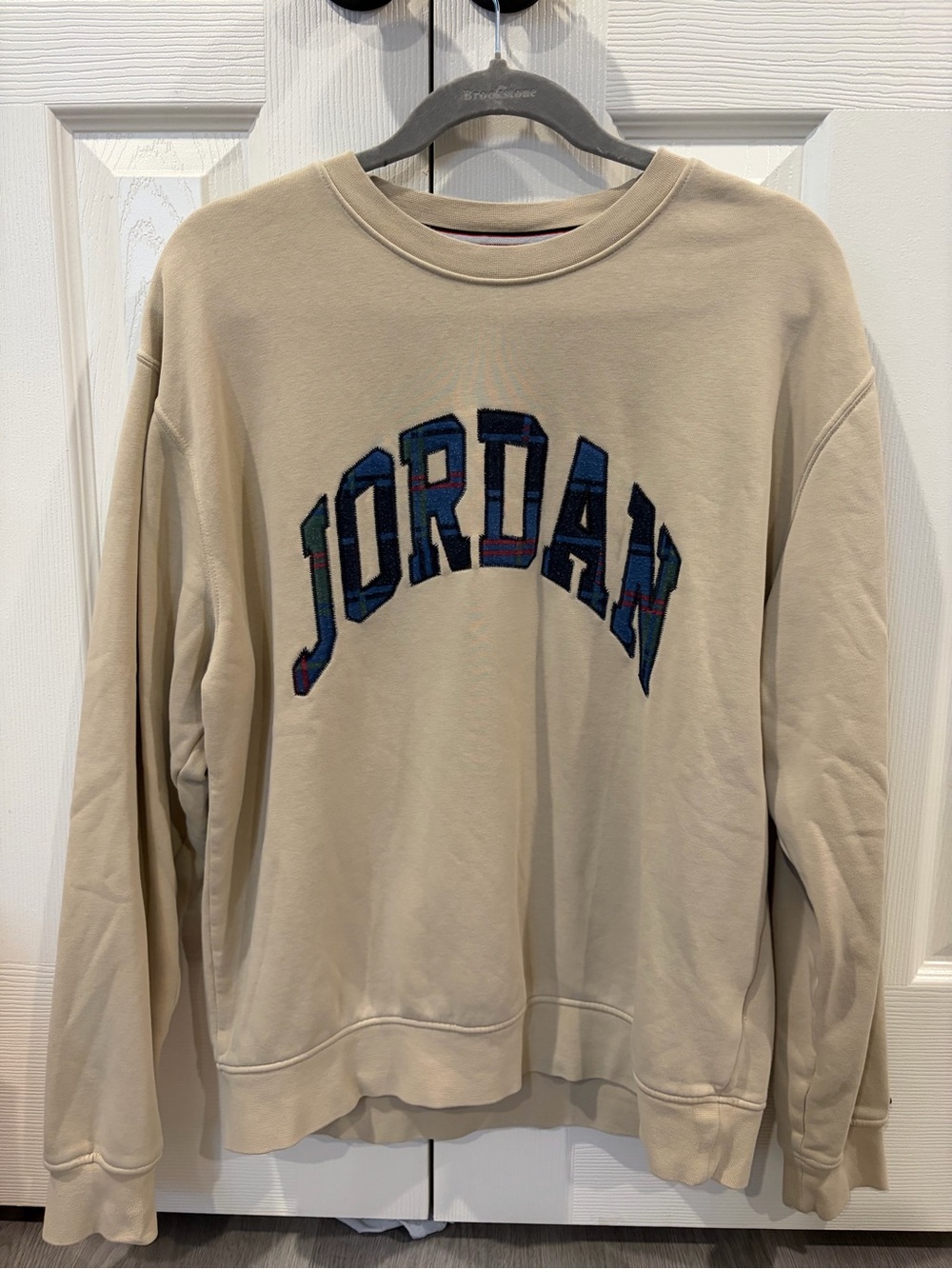 Jordan Beige Crewneck Sweatshirt with Multicolor Plaid Logo